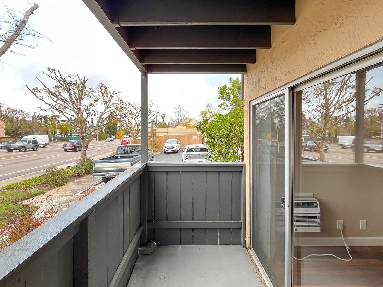 Willow Creek Apartments - Photo 7 of 45