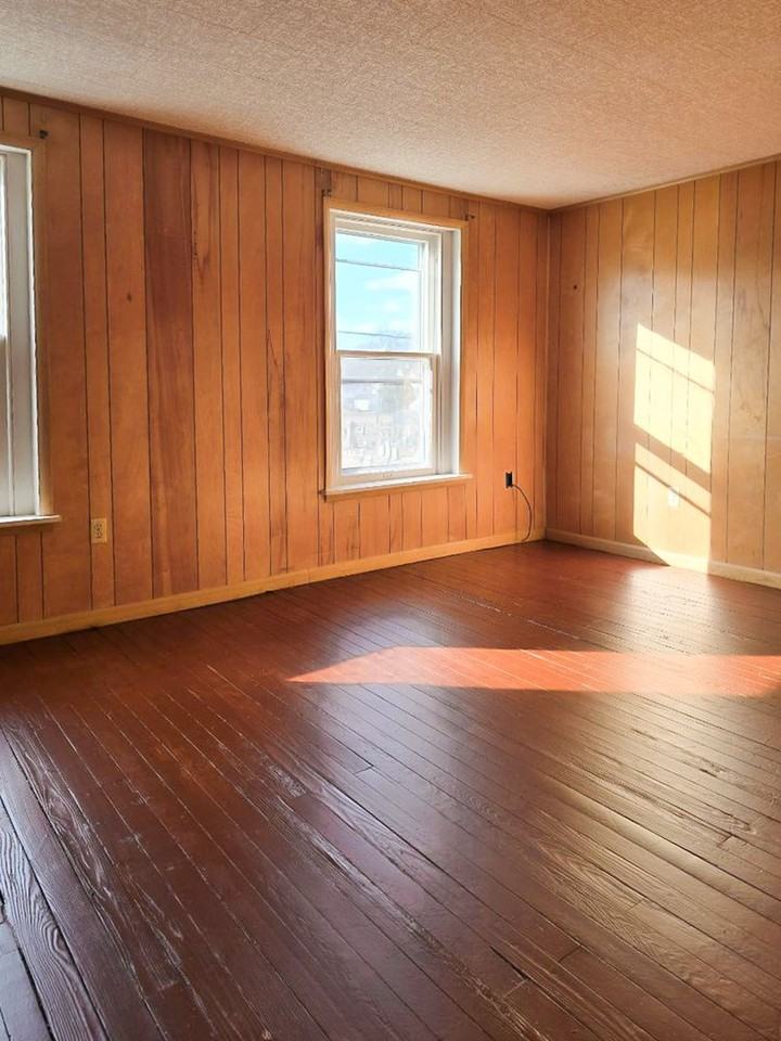 27 Chestnut Street - Photo 7 of 10