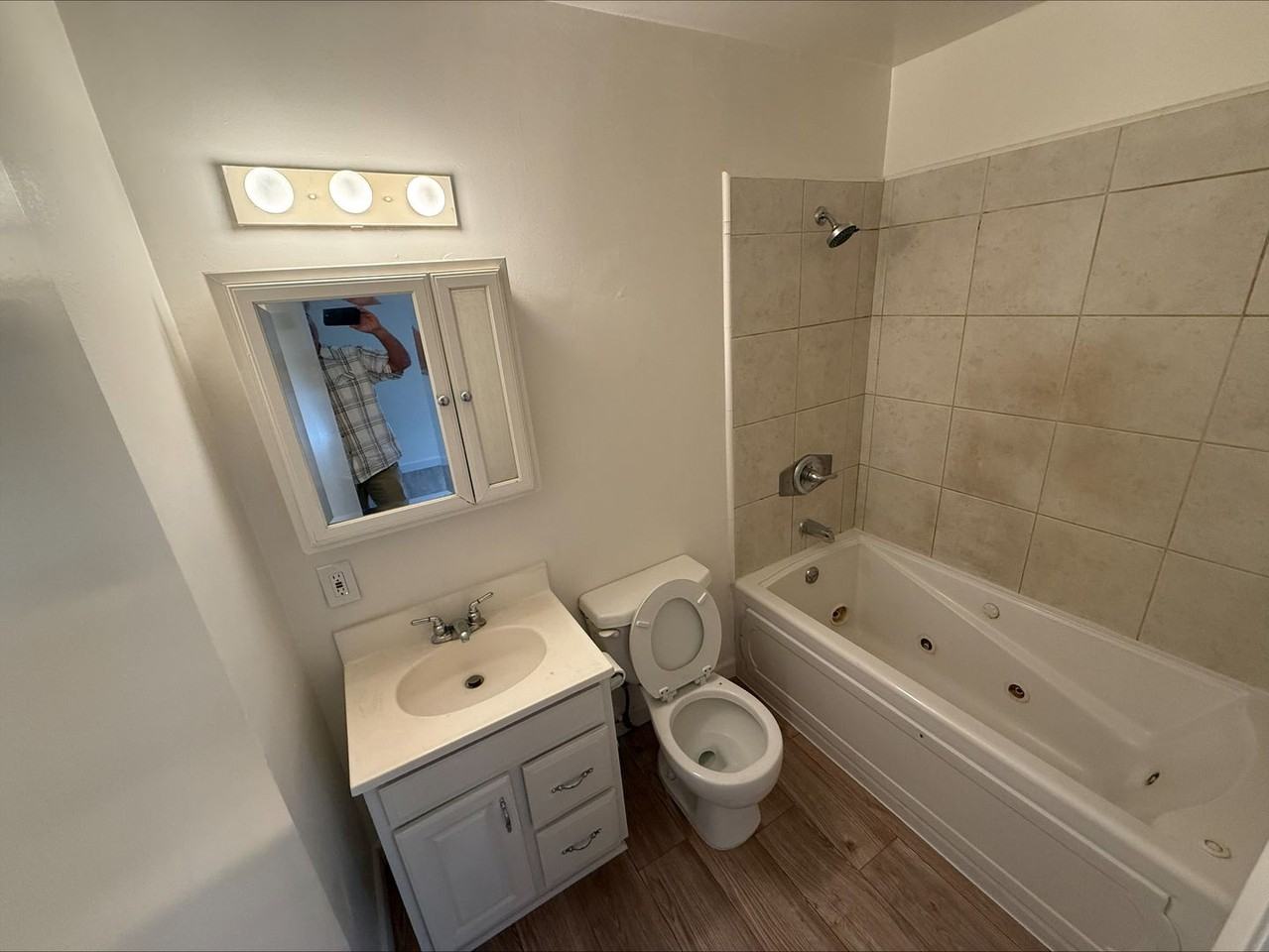 7444 Lion St - Photo 6 of 15