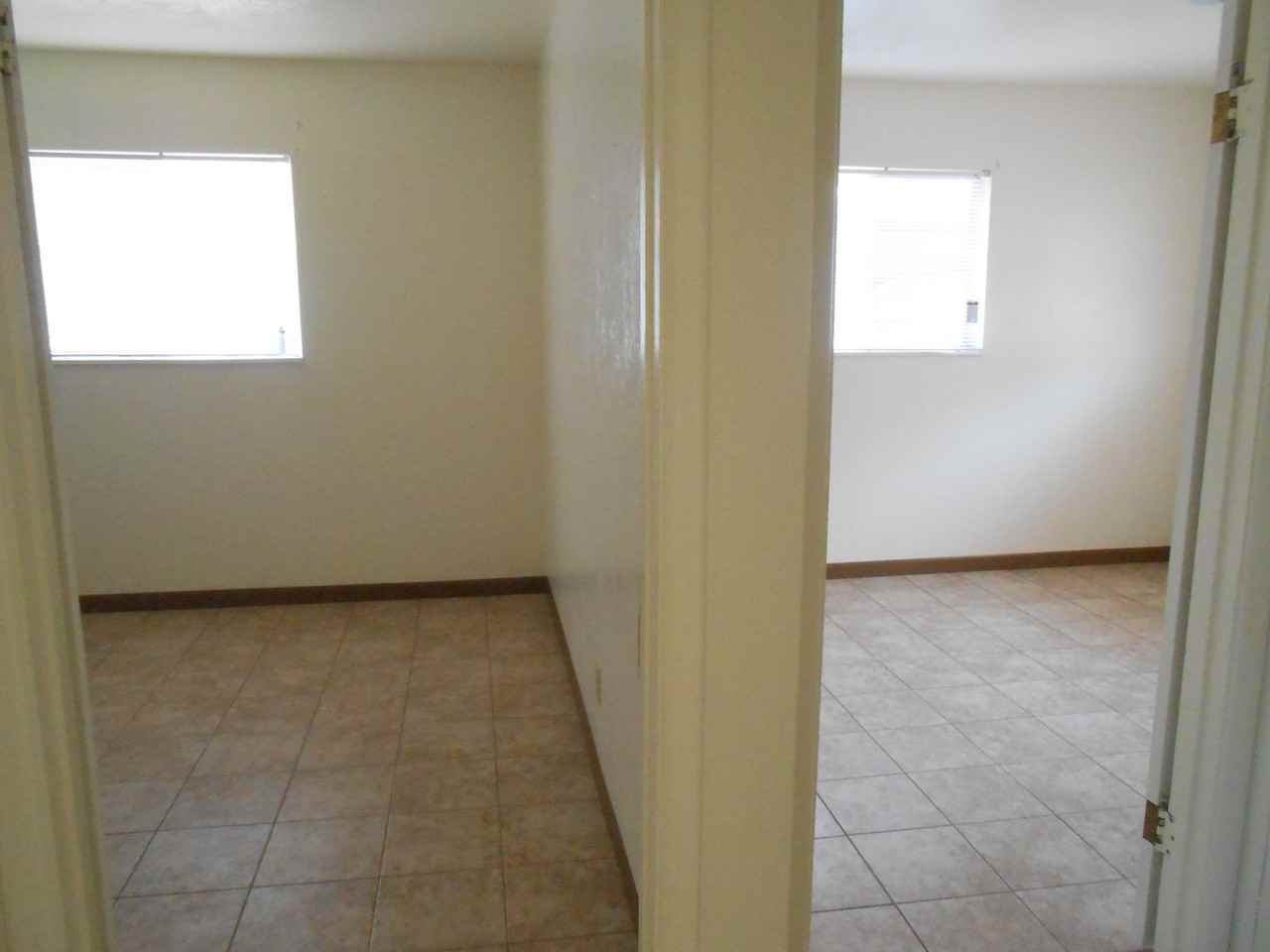 1171 Bond St - Photo 3 of 10