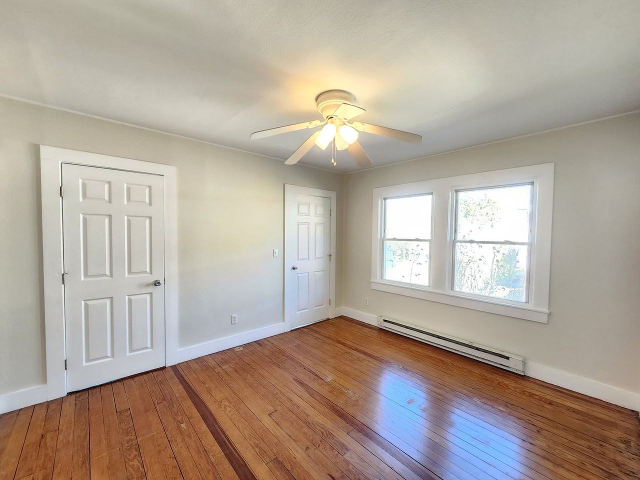 105 Morgan St - Photo 7 of 11