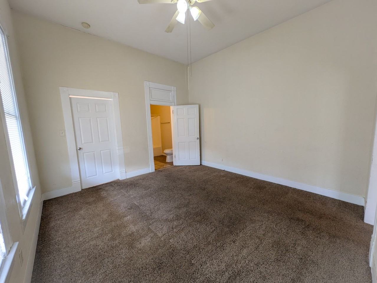 1799 Liberty St - Photo 3 of 8