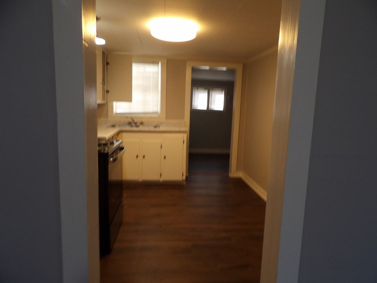 402 Sunset Dr - Photo 4 of 7