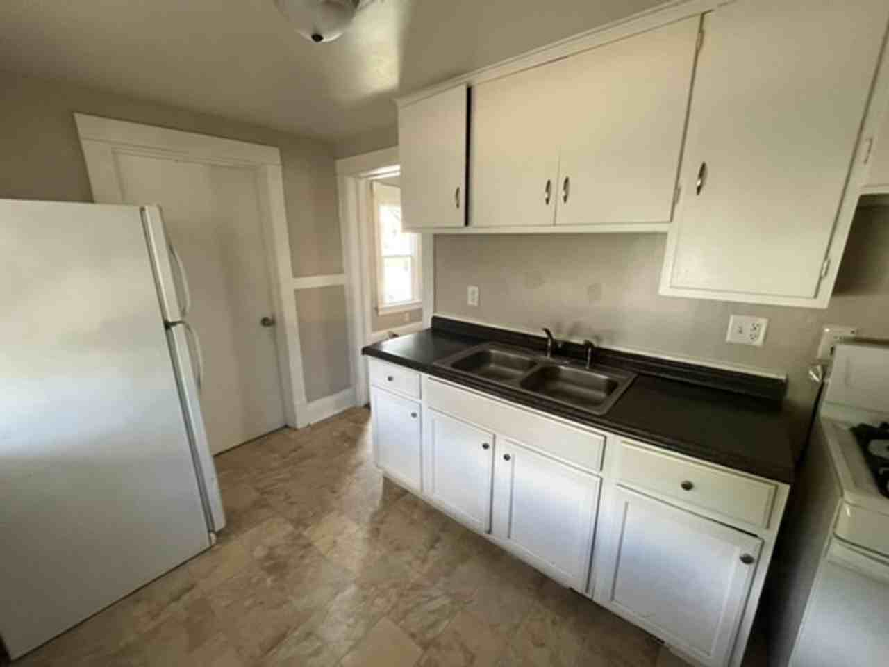 1118 17th Ave - Photo 2 of 13