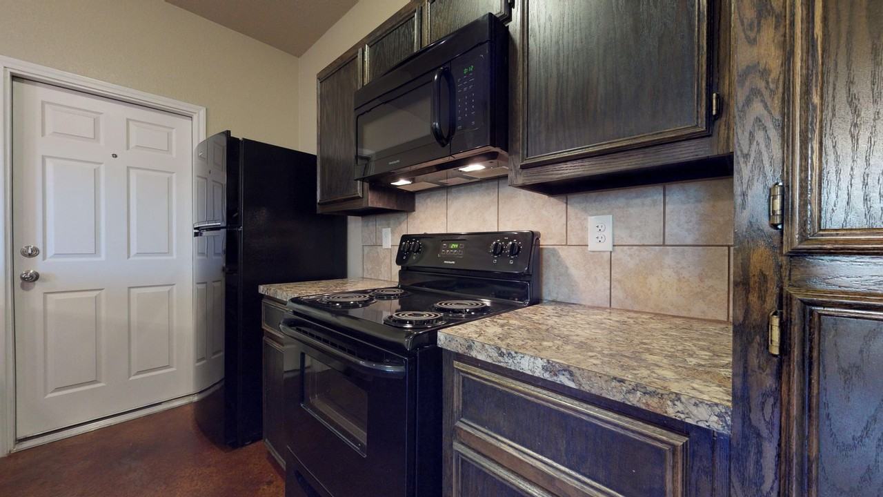 914 Ramblewood St #B - Photo 5 of 20