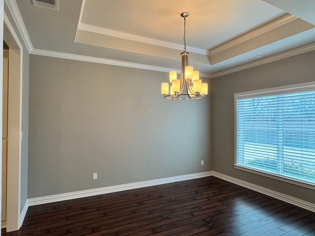3421 Cottage Ct - Photo 3 of 27