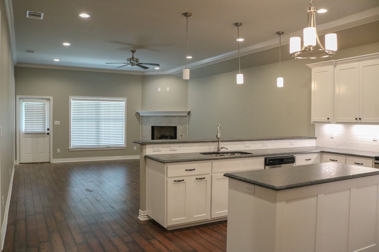 3421 Cottage Ct - Photo 4 of 27