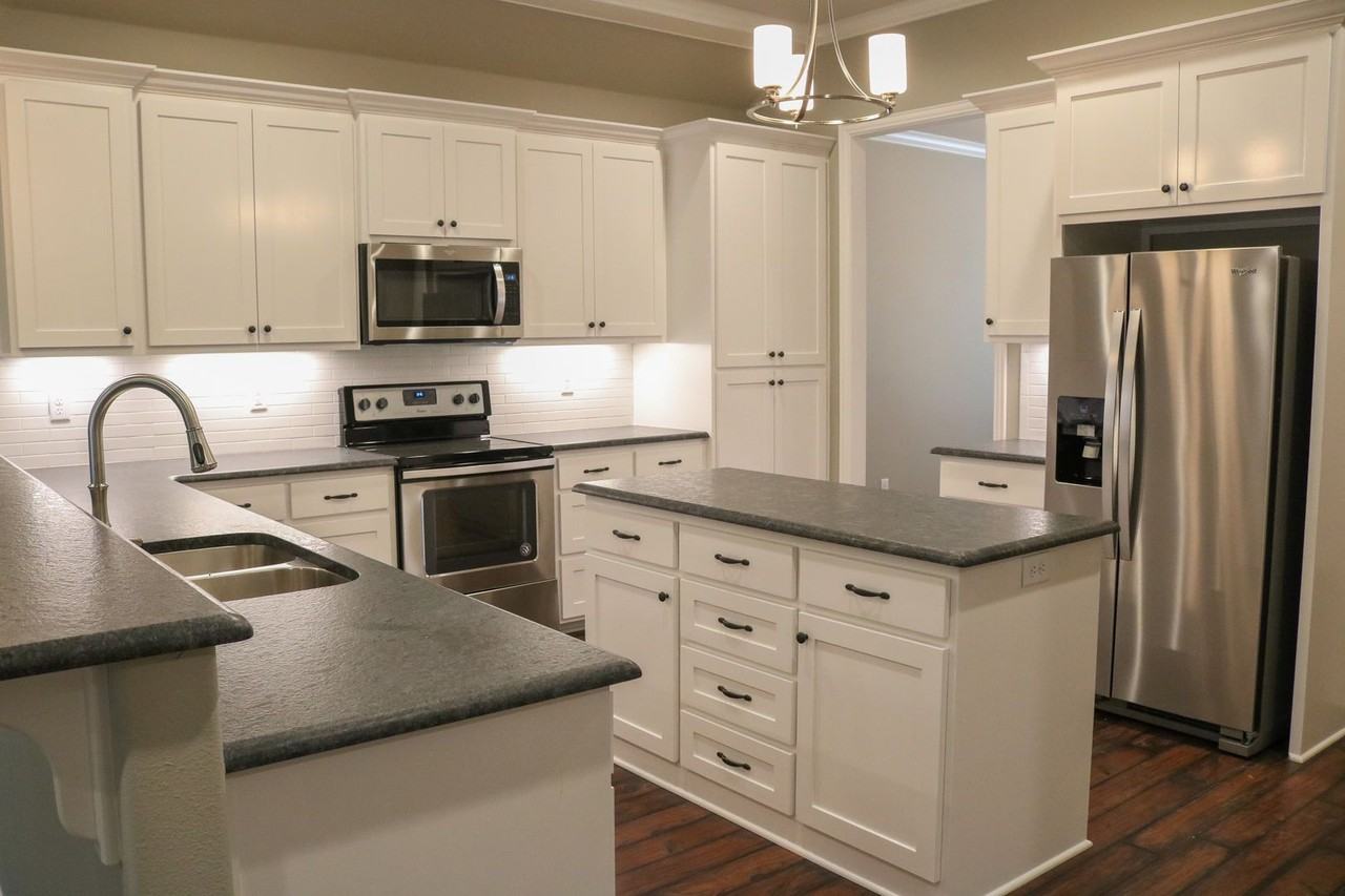 3421 Cottage Ct - Photo 7 of 27
