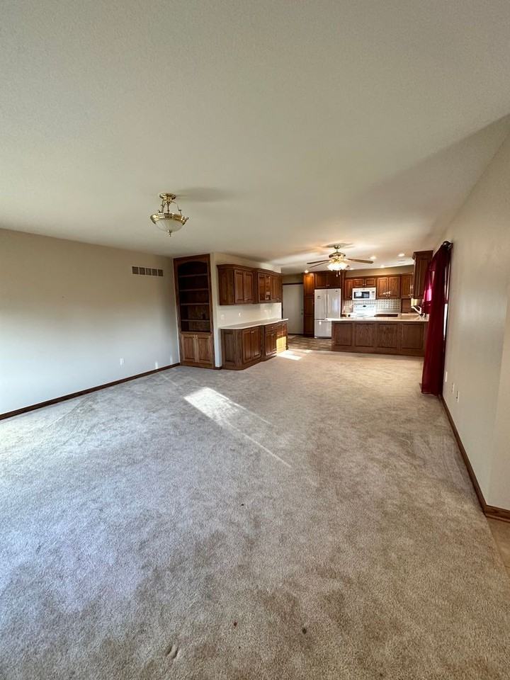 199 Franklin St - Photo 6 of 17