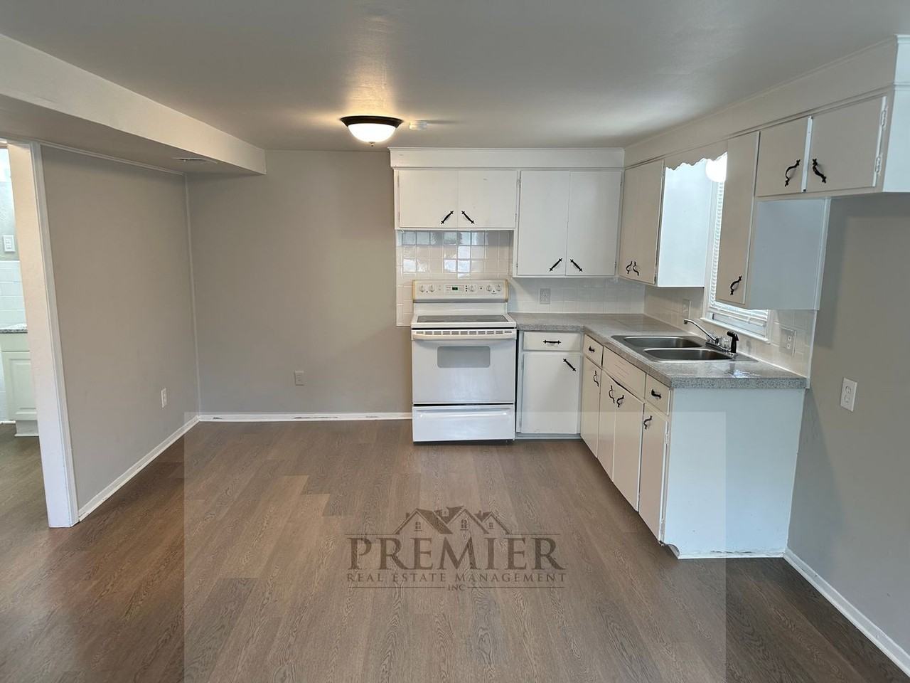 308 N Mckissock St #3 - Photo 4 of 11