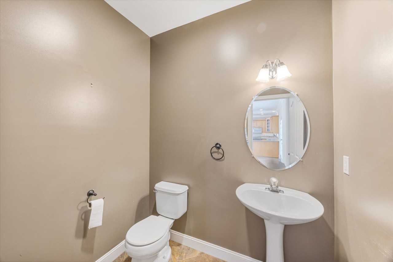 57 Constance St - Photo 4 of 47