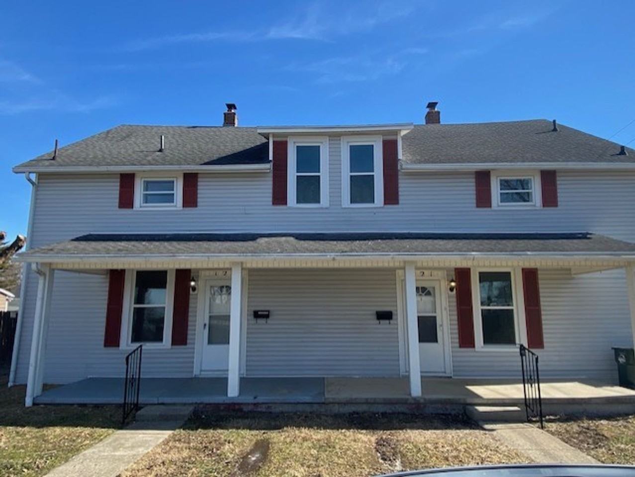 121 Sara St - Photo 2 of 23