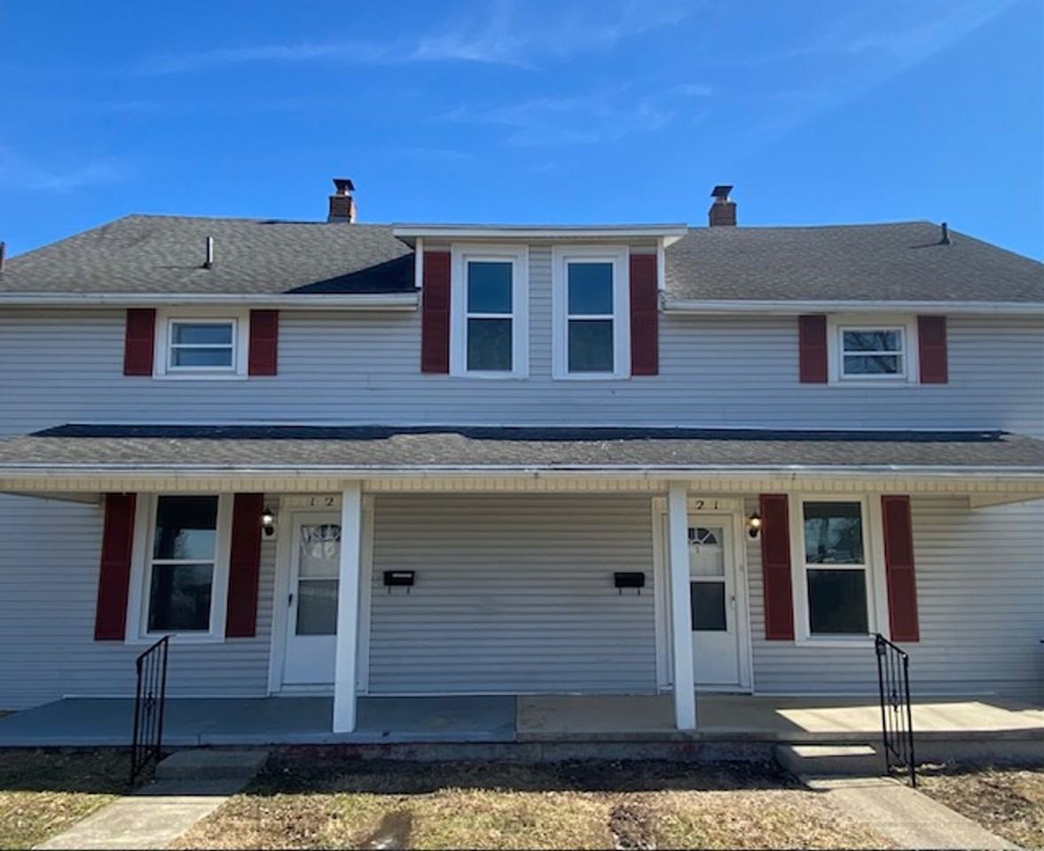 123 Sara St - Photo 2 of 19