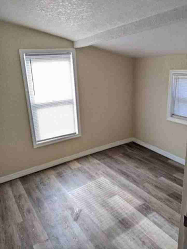 1200 21st St S - Photo 2 of 5