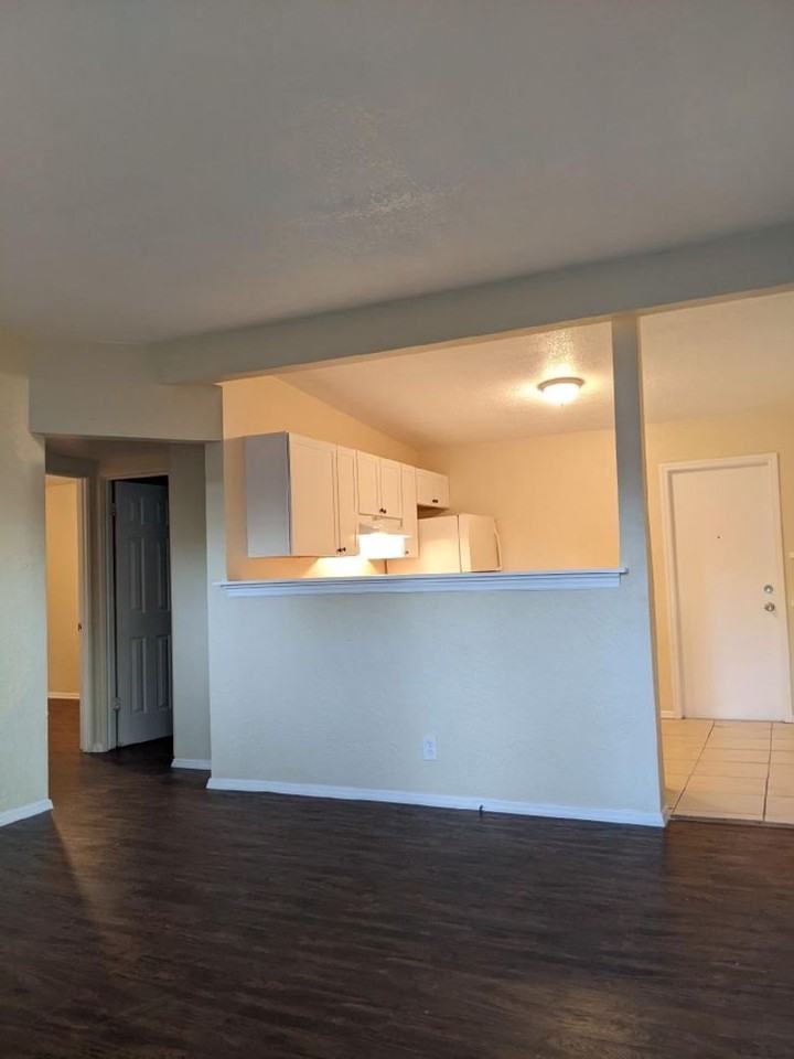 4619 9th Ave S - Photo 2 of 8