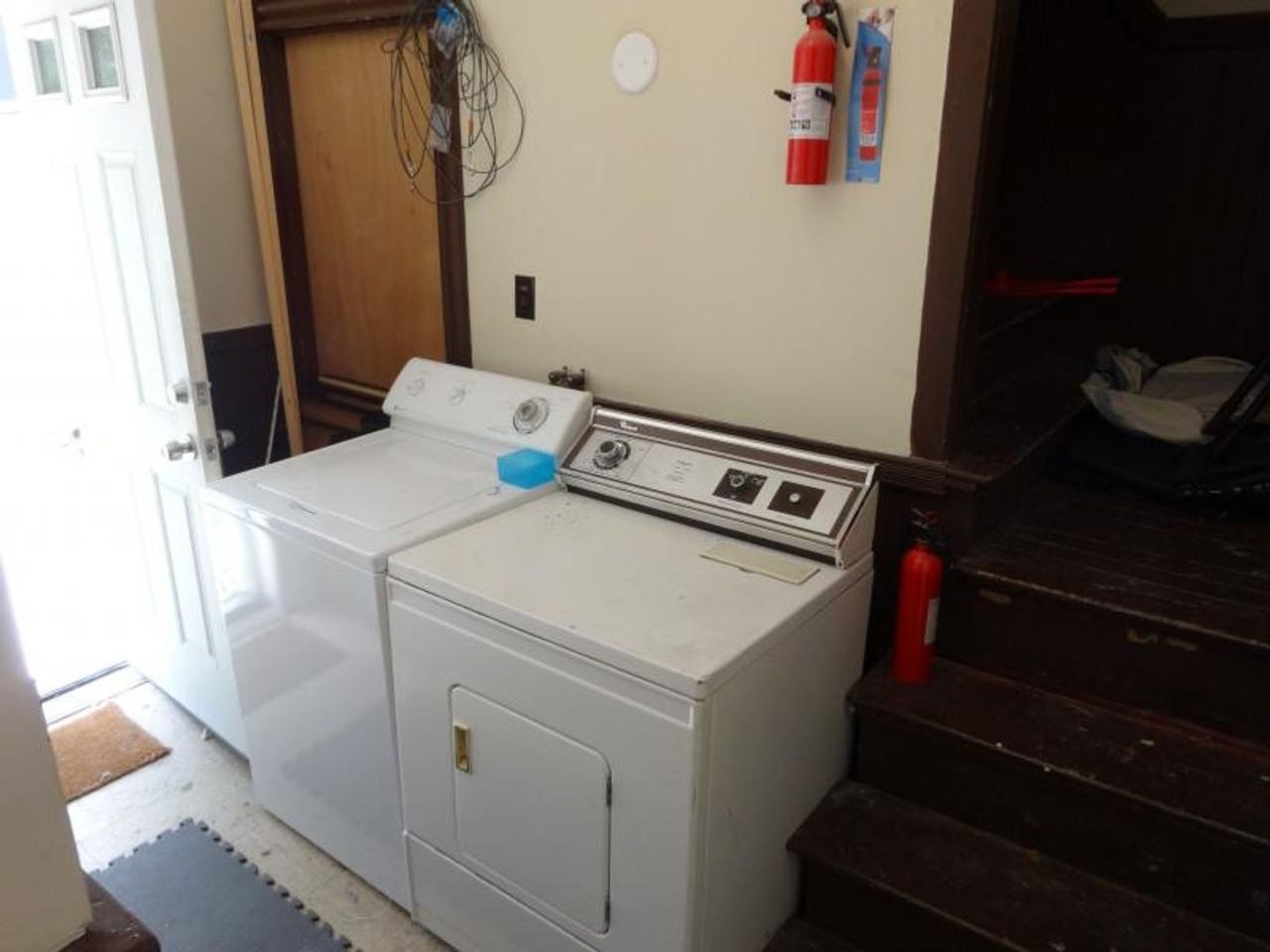 56 Riverdale St - Photo 3 of 20