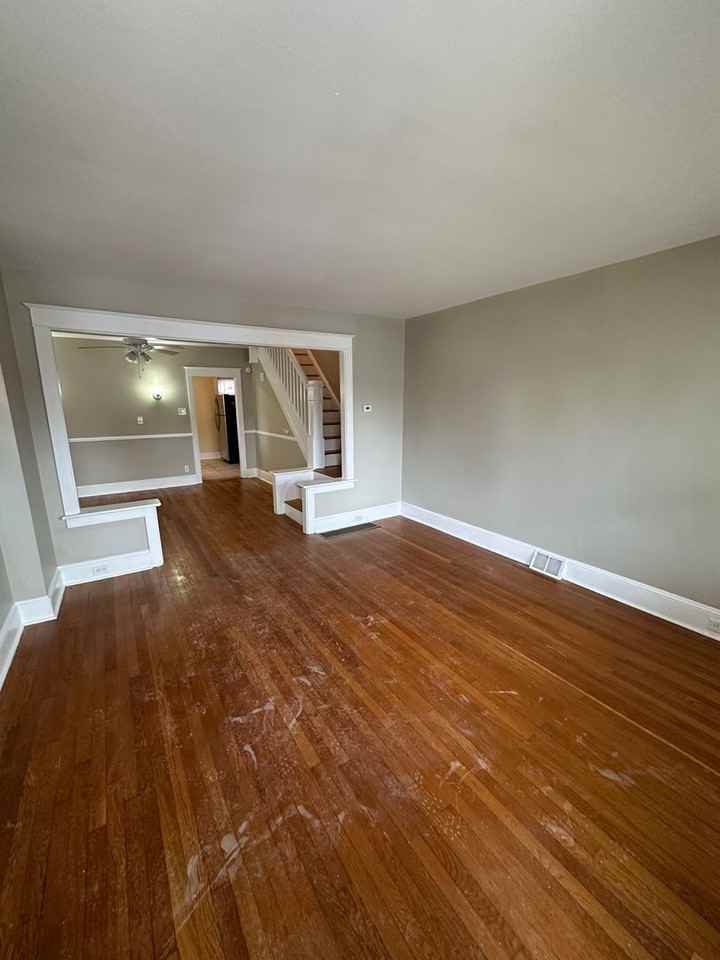 1517 Upland St - Photo 2 of 11