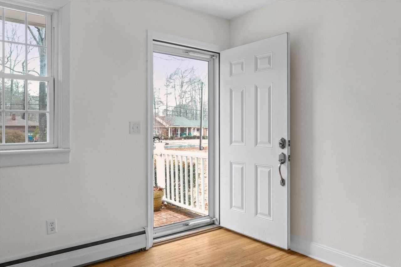 5712 Oak Terrace Dr - Photo 5 of 31