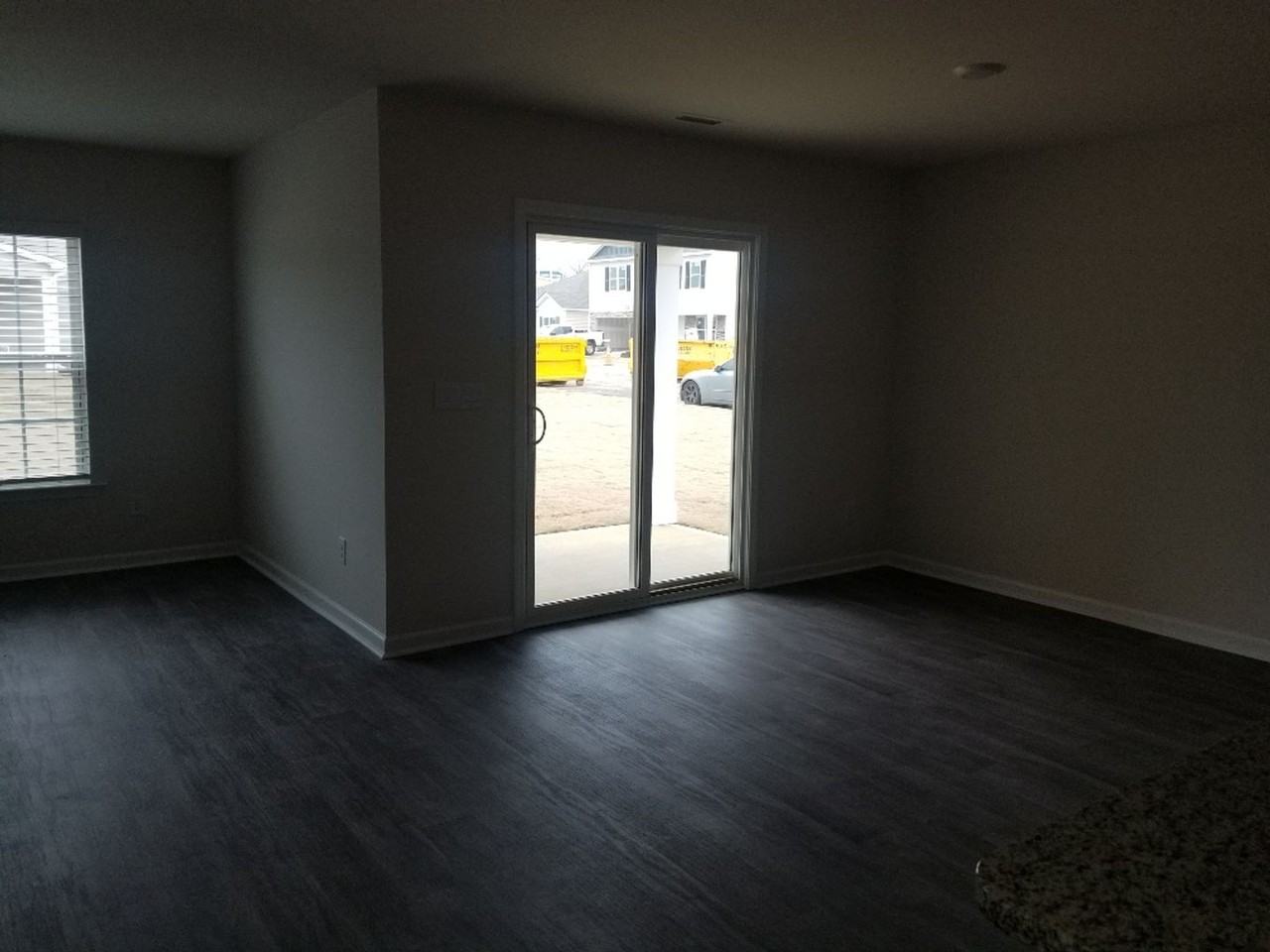 100 Pioneer Dr - Photo 3 of 21