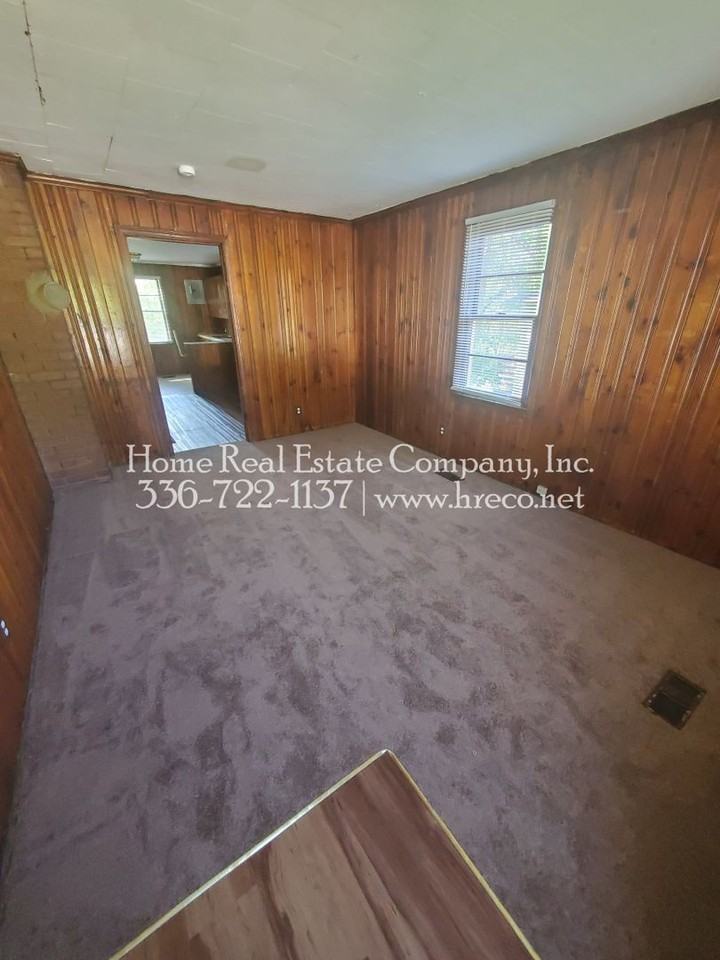 2718 Ansonia Street - Photo 2 of 8