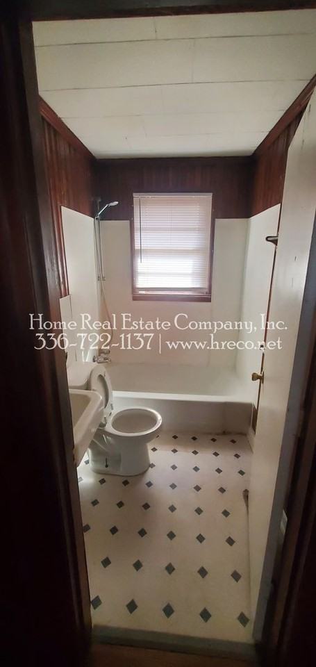 2718 Ansonia Street - Photo 6 of 8