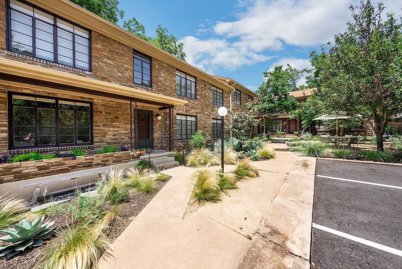 Windsor Gardens - Photo 6 of 8