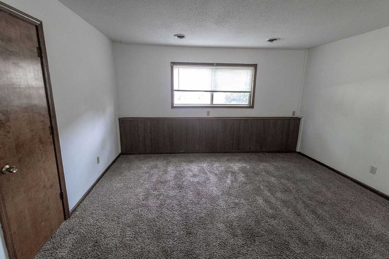 2932 Leeway Dr #C - Photo 5 of 20