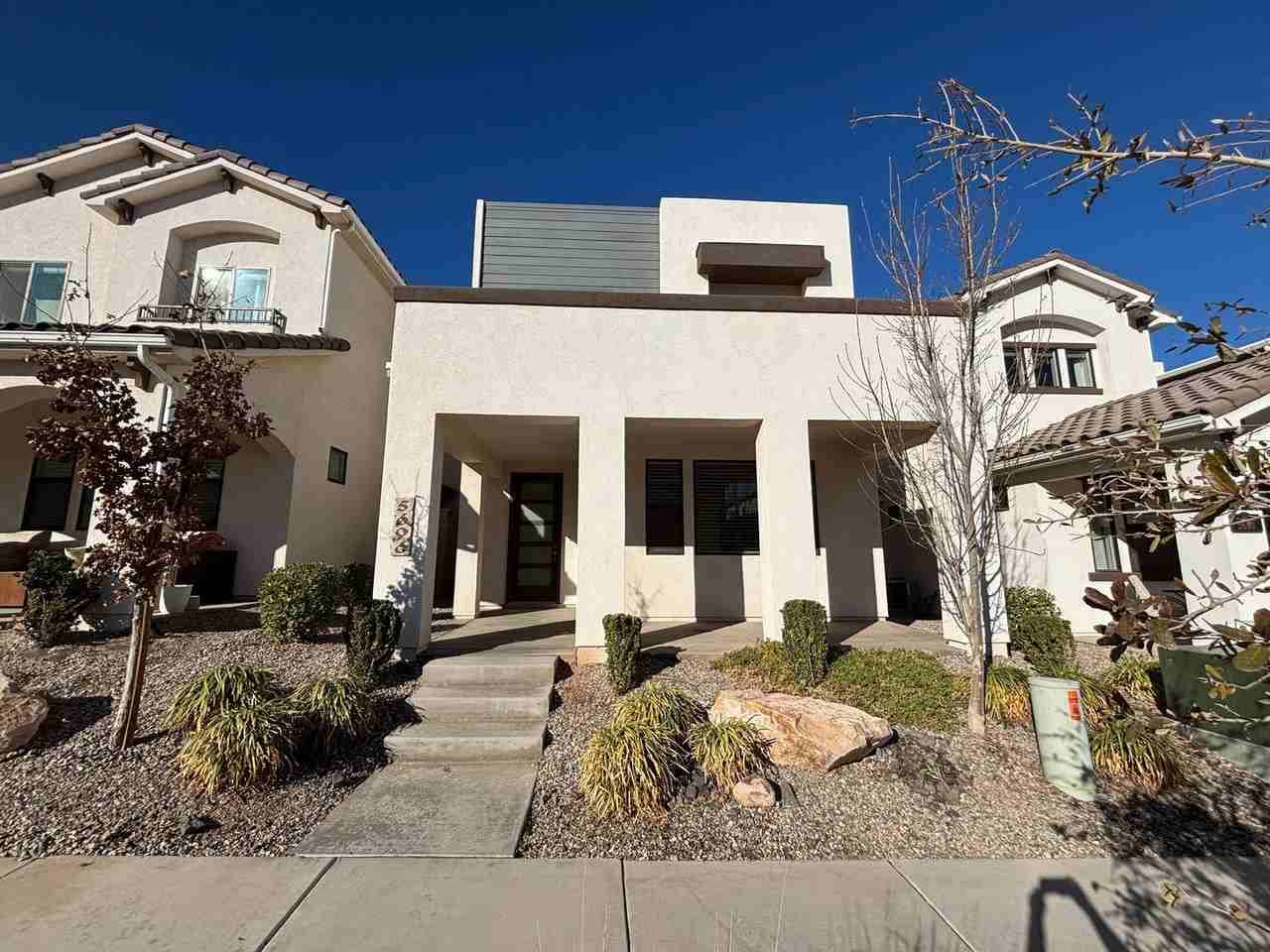 5696 S Garnet Dr - Photo 2 of 38
