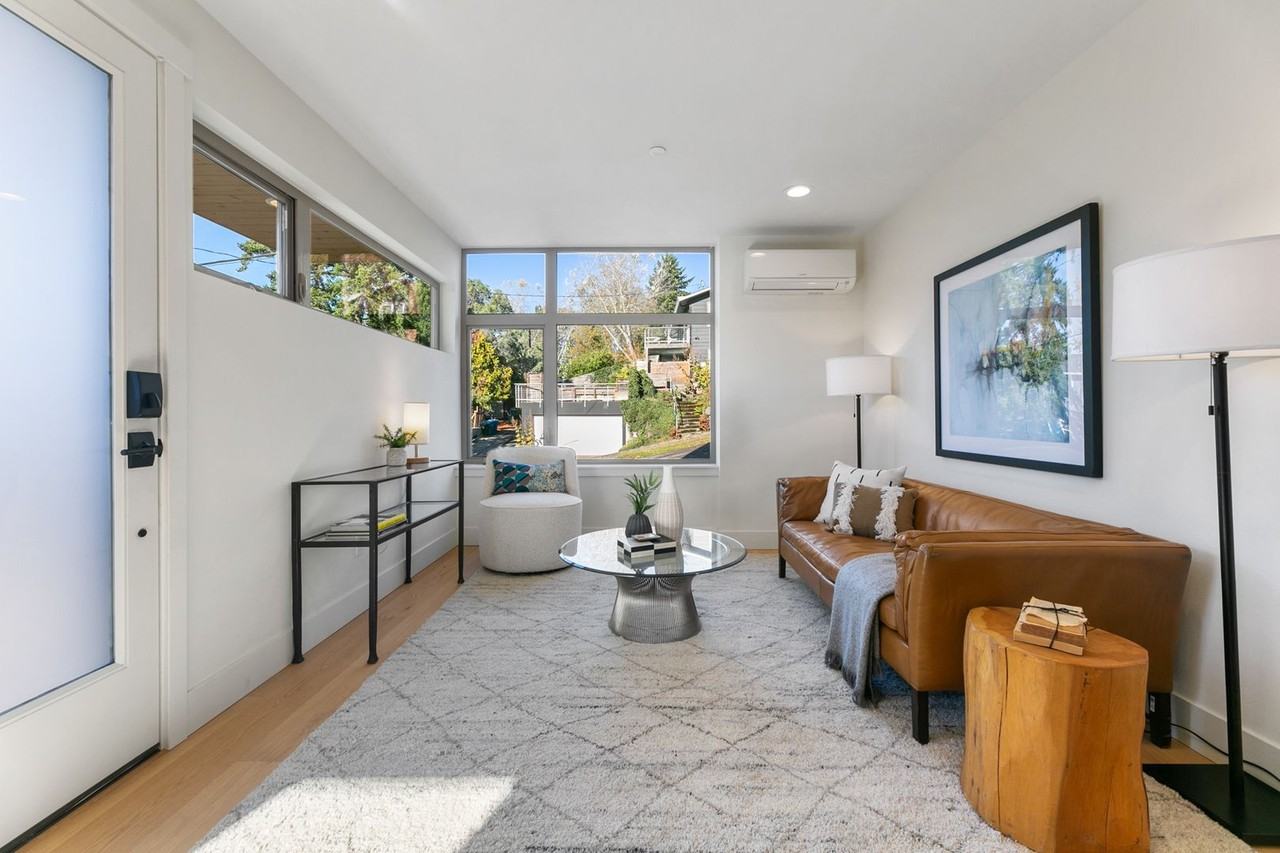 3617 S Hanford St - Photo 4 of 29