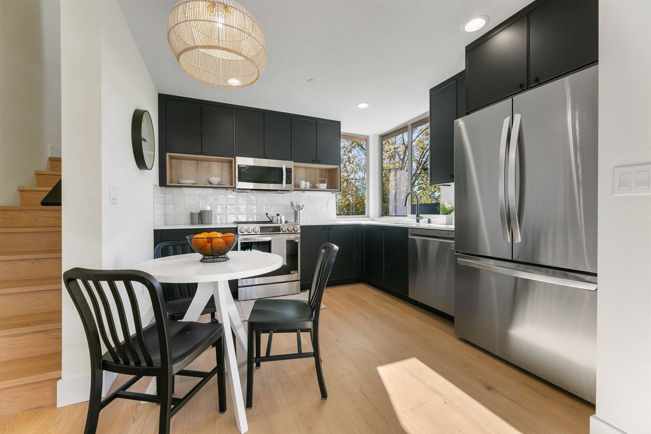 3617 S Hanford St - Photo 7 of 29