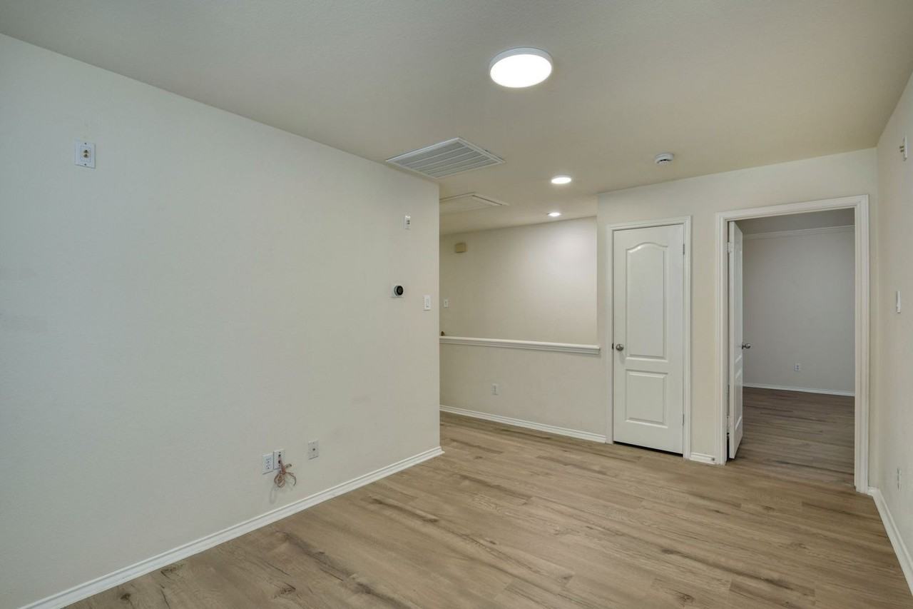 2601 Century Park Blvd - Photo 6 of 16