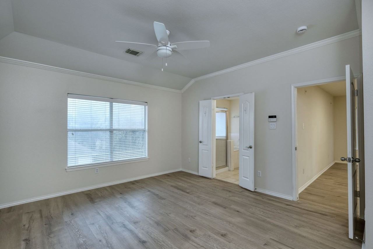 2601 Century Park Blvd - Photo 7 of 16