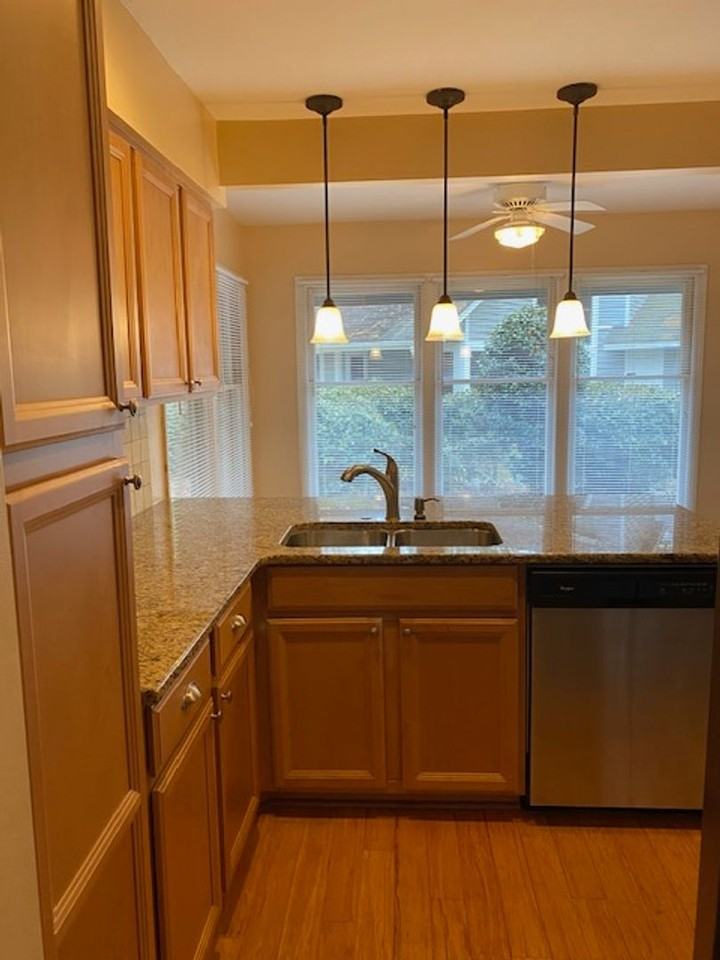 106 Kirkwood Dr - Photo 5 of 12