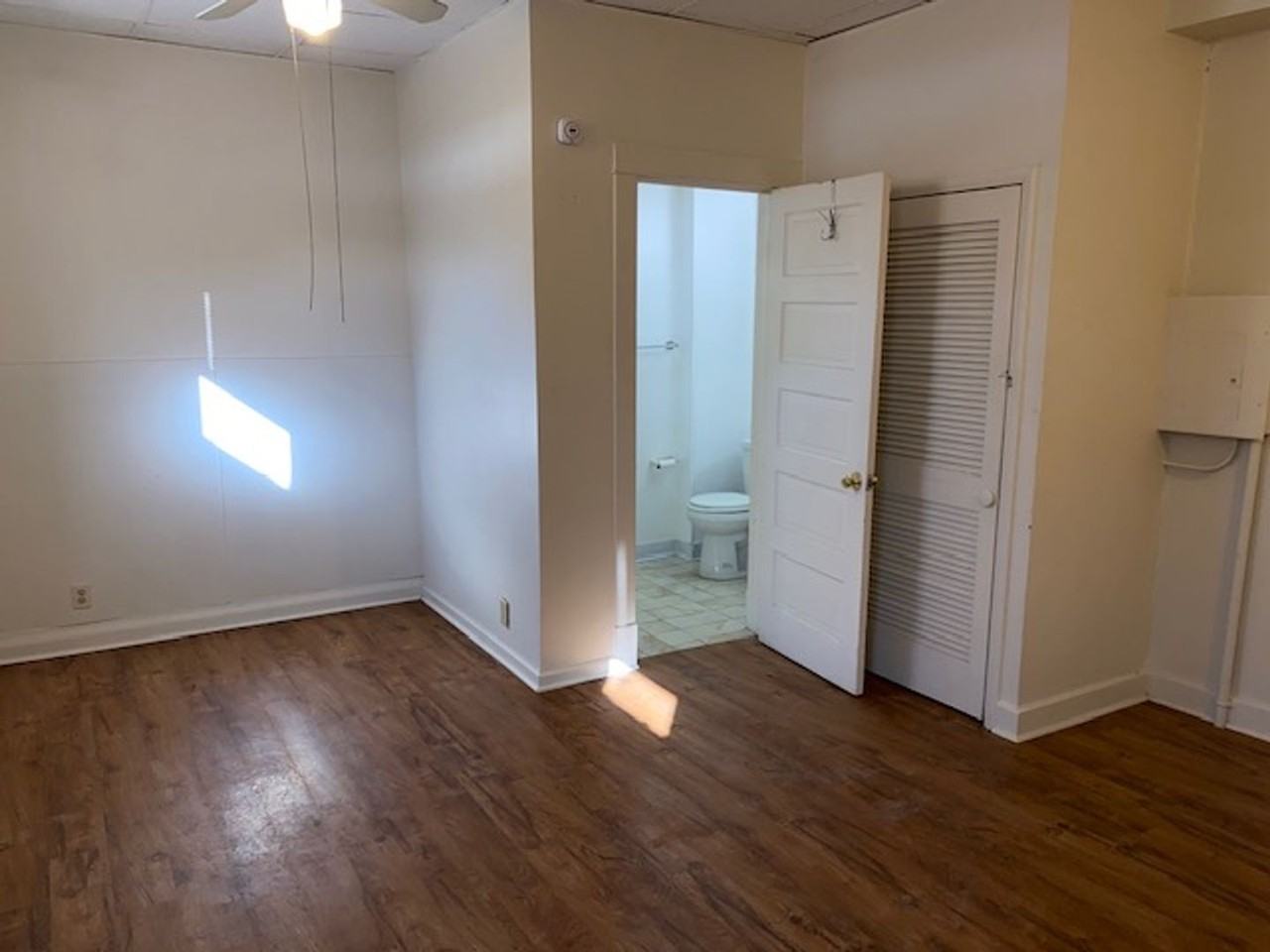 603 601/603 Hickory - Photo 3 of 6