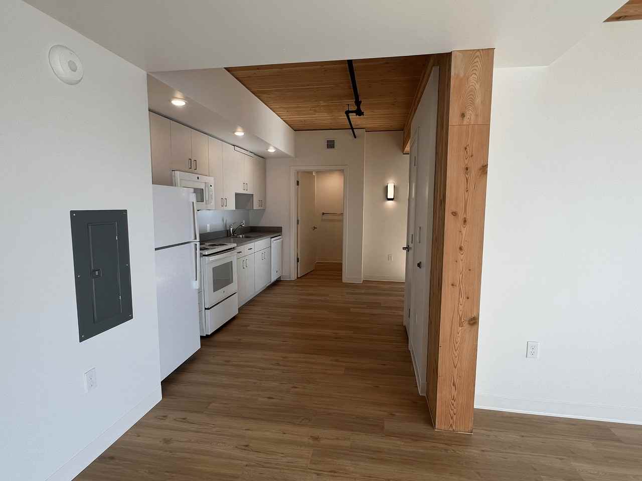 Timberview VIII Apartments - Photo 2 of 42