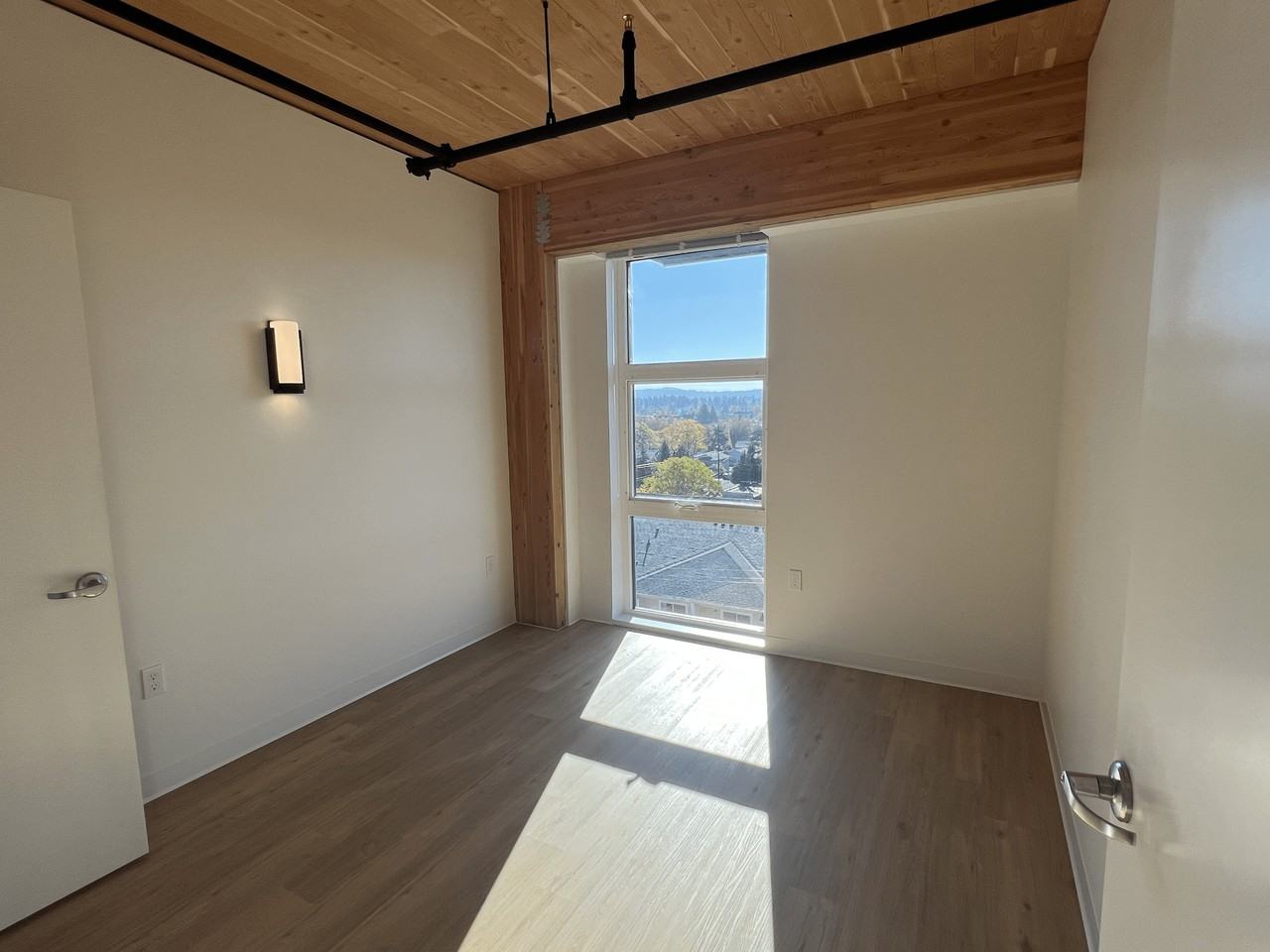 Timberview VIII Apartments - Photo 3 of 42