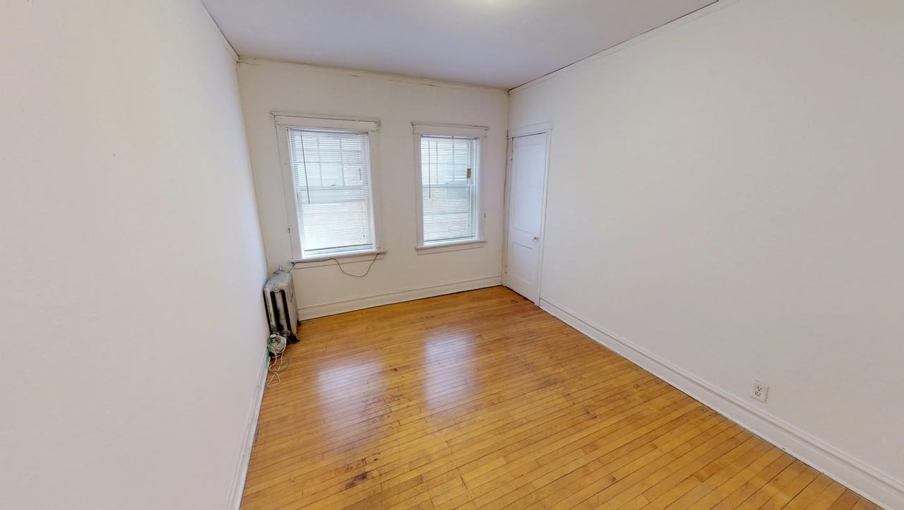 1902 E Linnwood - Photo 6 of 50