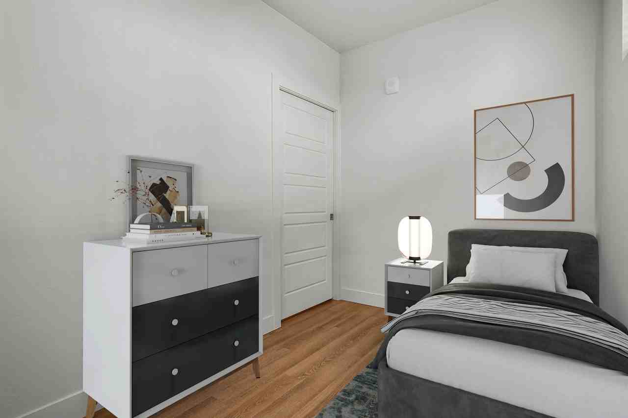 9th Station - Photo 4 of 38