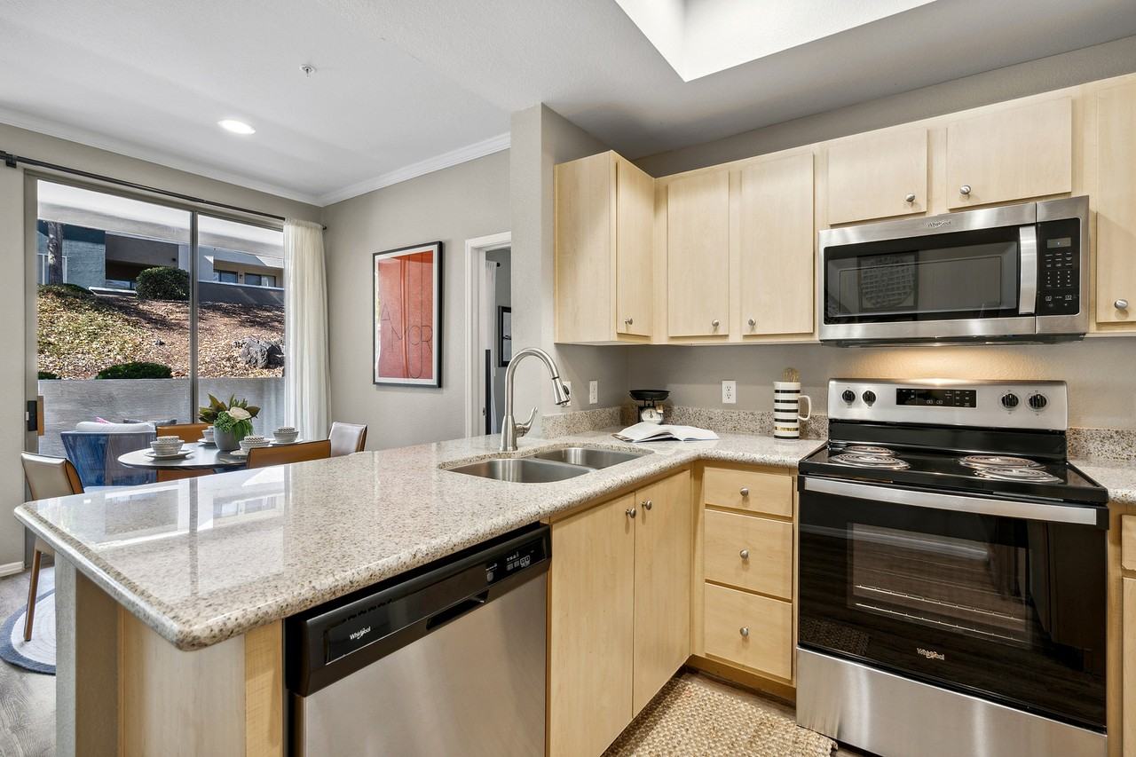 Terraces at Glassford Hill - Photo 4 of 44