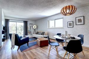 featured image of 30 S Holman Way