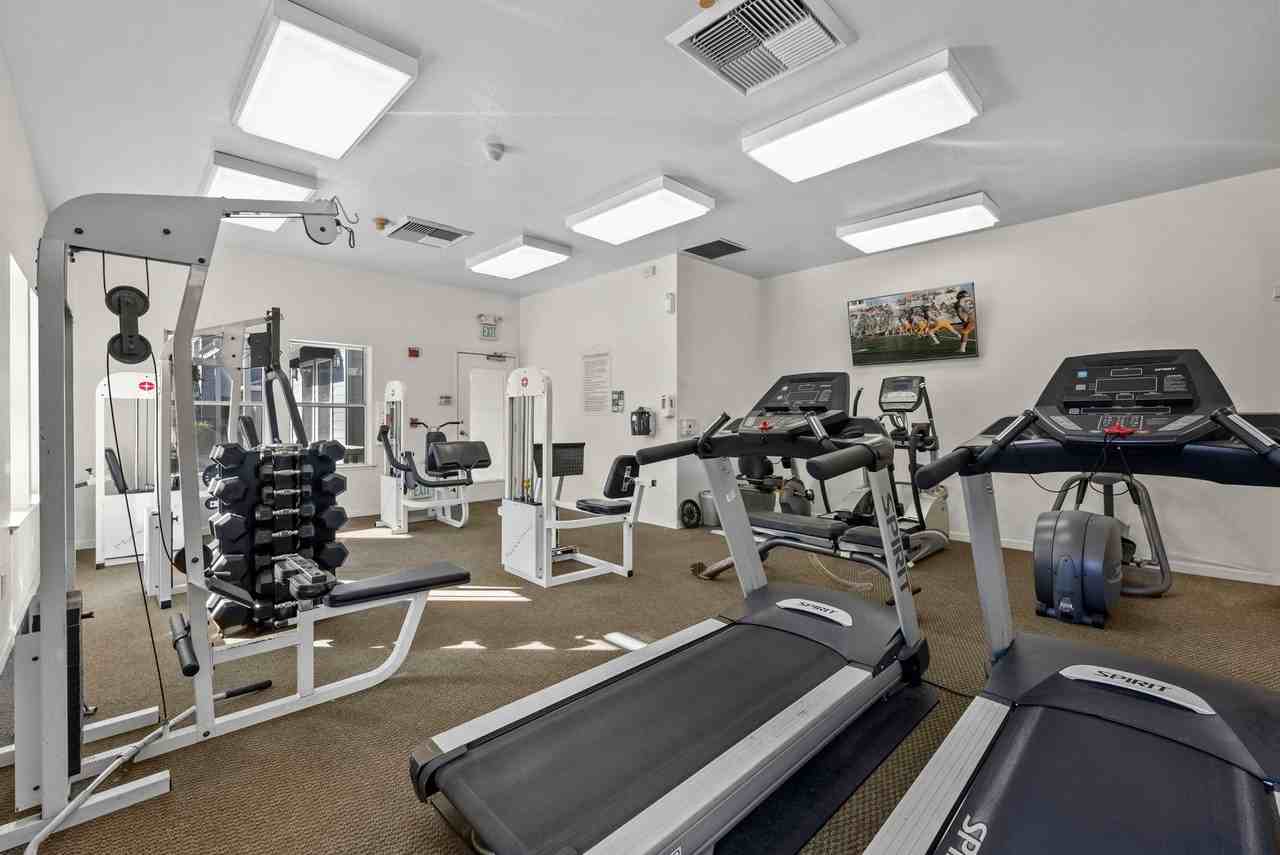 Parkside Glen - Photo 2 of 22