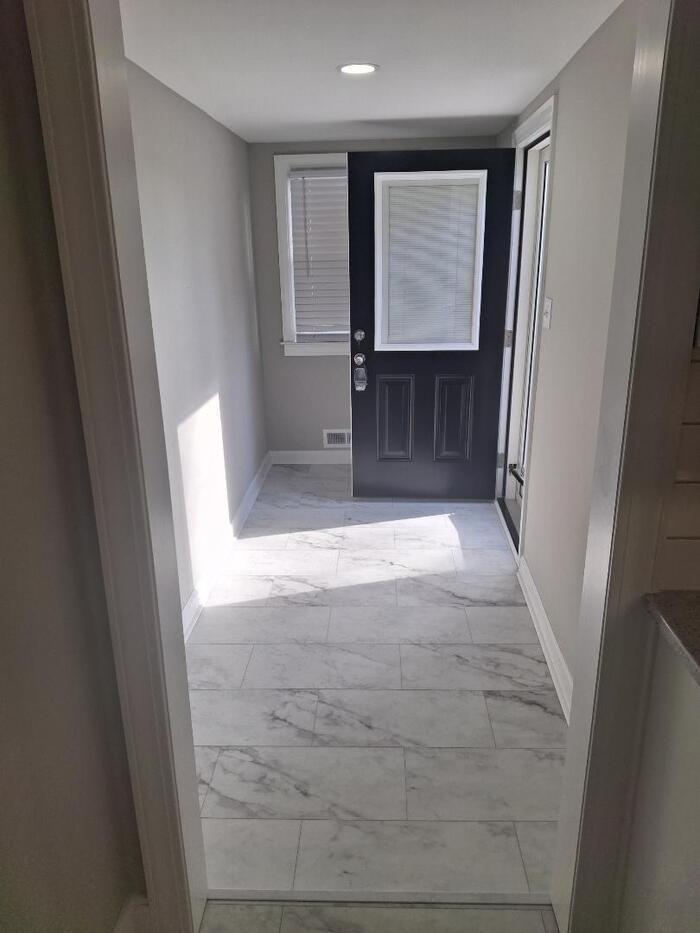 507 Grove St Ne - Photo 3 of 8