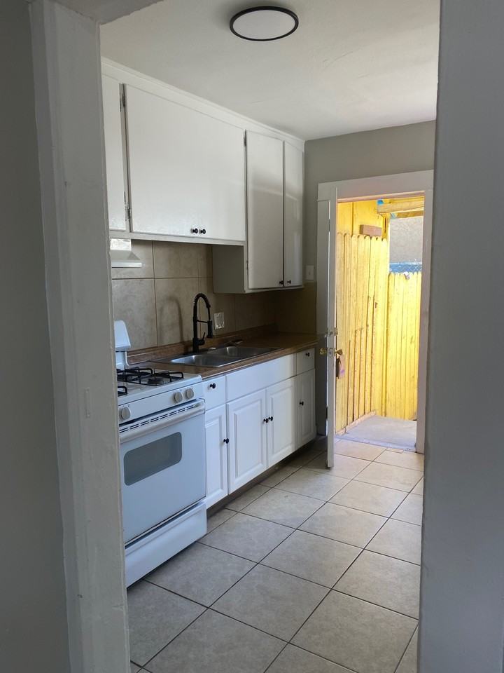 4473 Polk Ave #NA - Photo 3 of 10