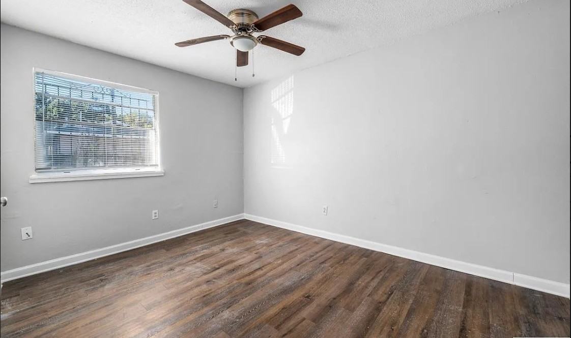 Uptown Square - Photo 4 of 5