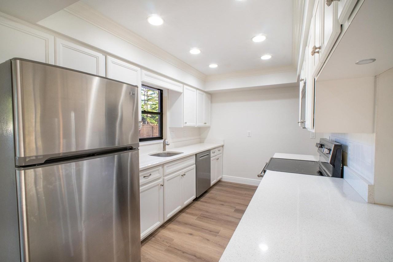 2139 Upton Ave #NA - Photo 6 of 23