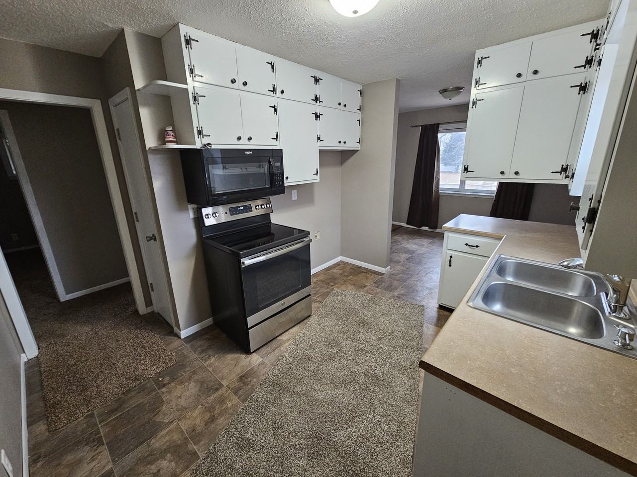 1014 N Spring Ave #NA - Photo 2 of 6