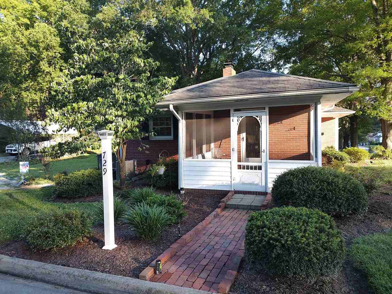 729 Grove Ave #NA - Photo 2 of 11