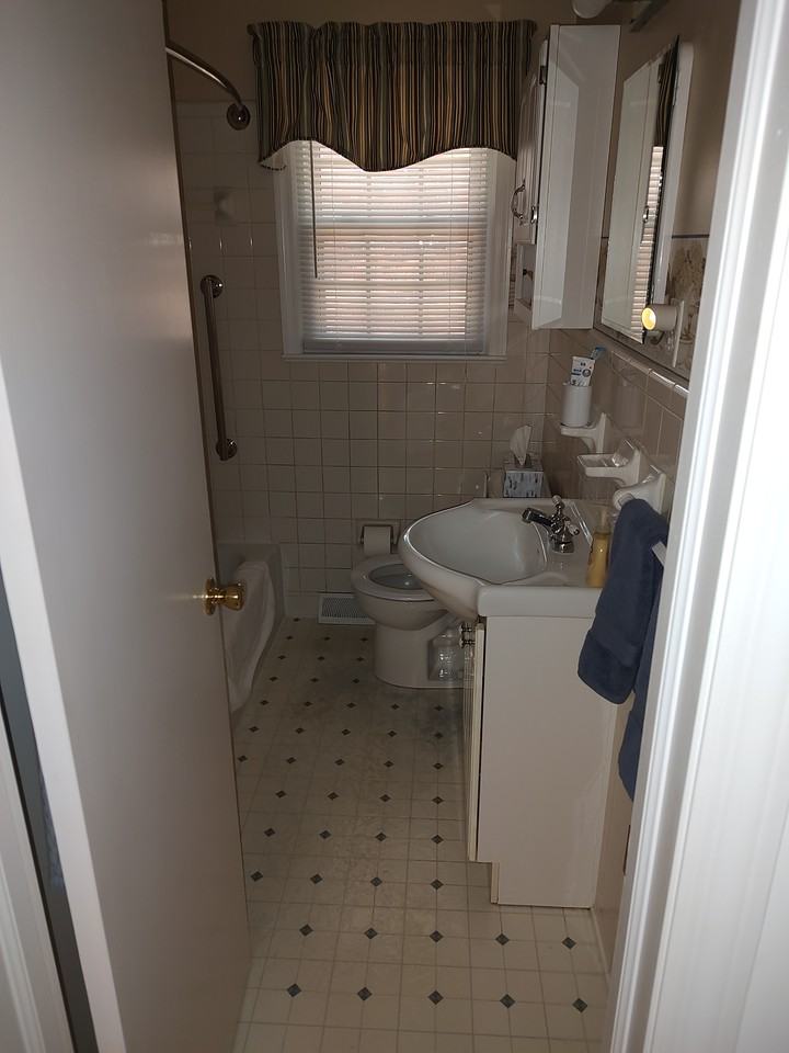 729 Grove Ave #NA - Photo 6 of 11