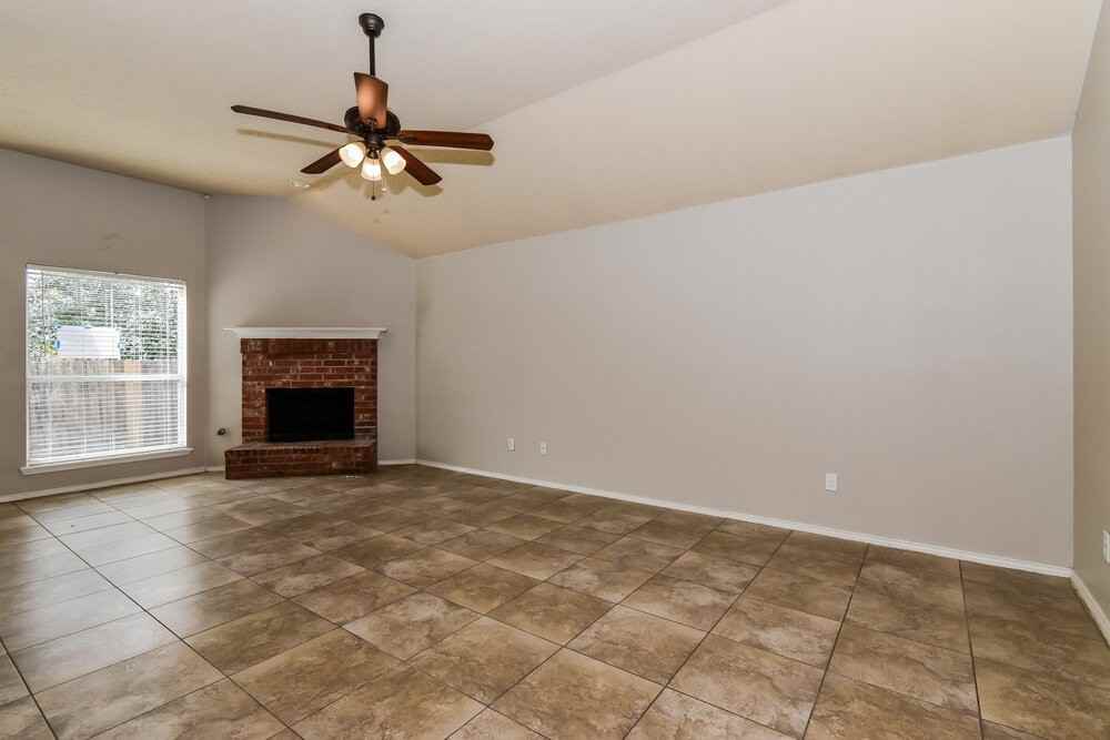 133 Pinion Ln - Photo 4 of 16