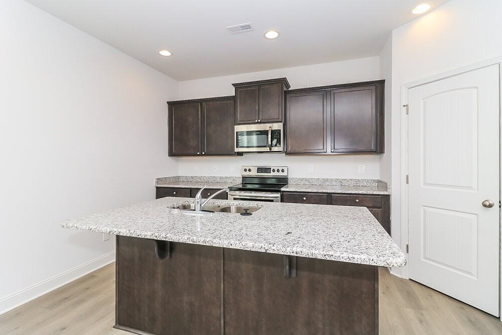 229 Pamlico Dr - Photo 7 of 18